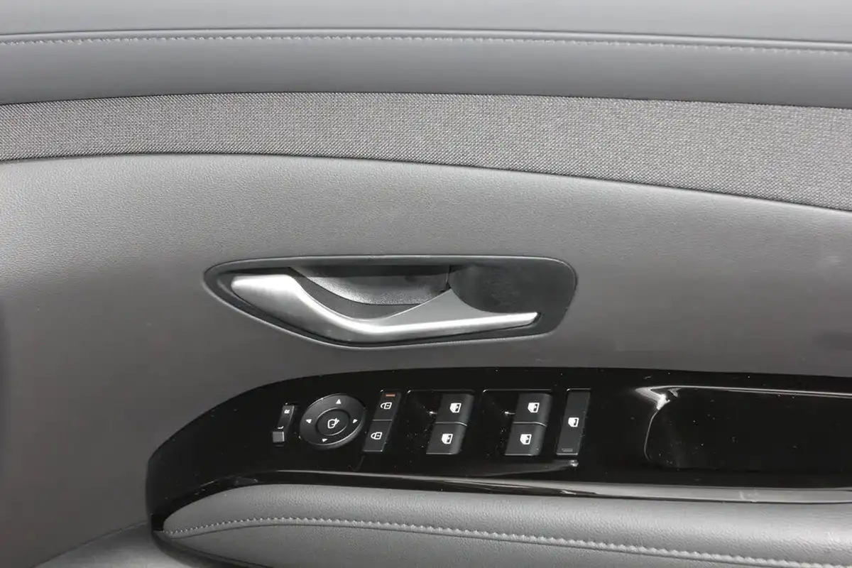 2025-hyundai-tucson-16-t-gdi-advance-160ps-big-13