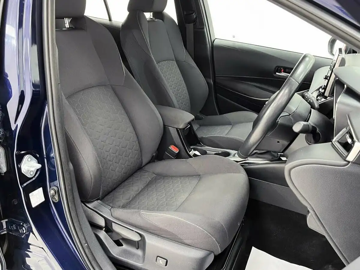 2021-toyota-corolla-18-vvt-i-icon-tech-spare-wheel-touring-sports-5d-big-28
