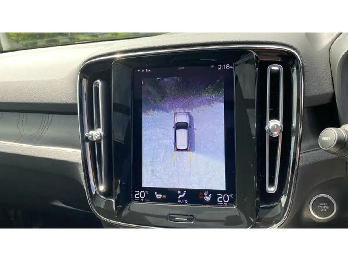 2023-volvo-xc40-15-t5-ultimate-bright-big-33