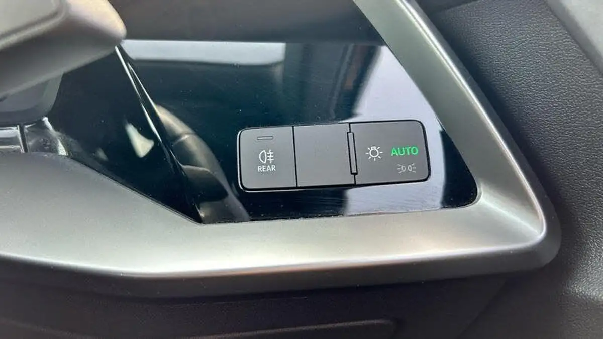 2022-audi-a3-10-30-tfsi-sportback-5d-s-tronic-big-21