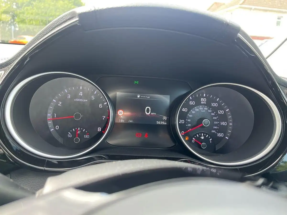 2024-kia-xceed-15-t-gdi-3-big-16