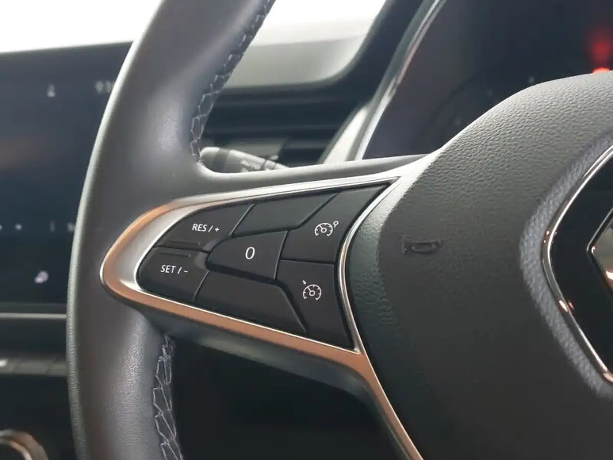 2022-renault-captur-10-tce-iconic-edition-big-13