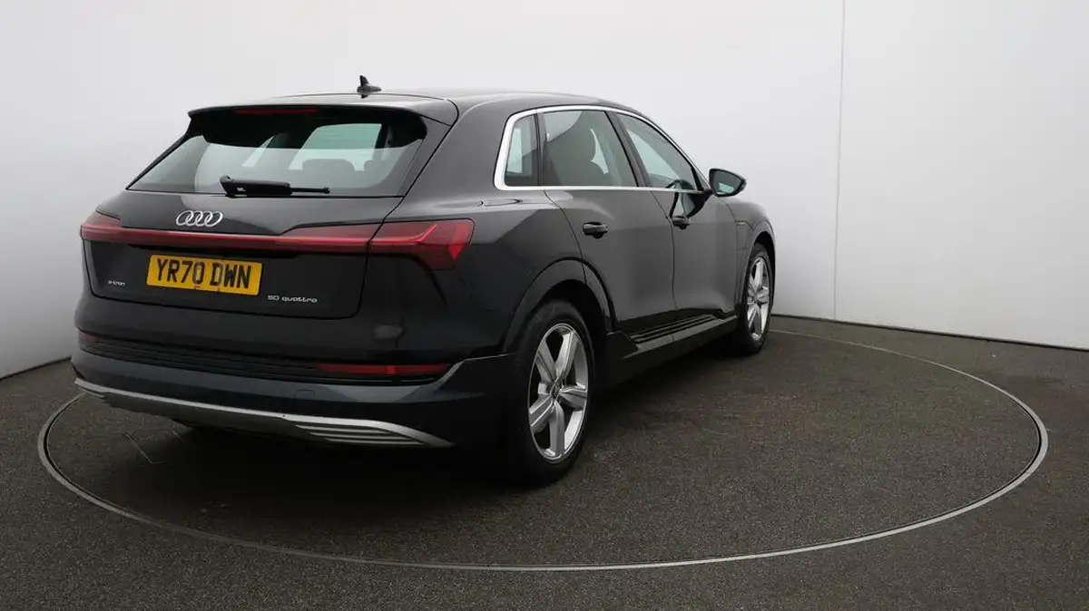 2020-audi-e-tron-50e-technik-big-57