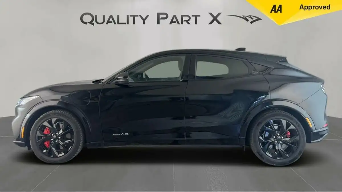 2022-ford-mustang-mach-e-e-standard-range-awd-big-5