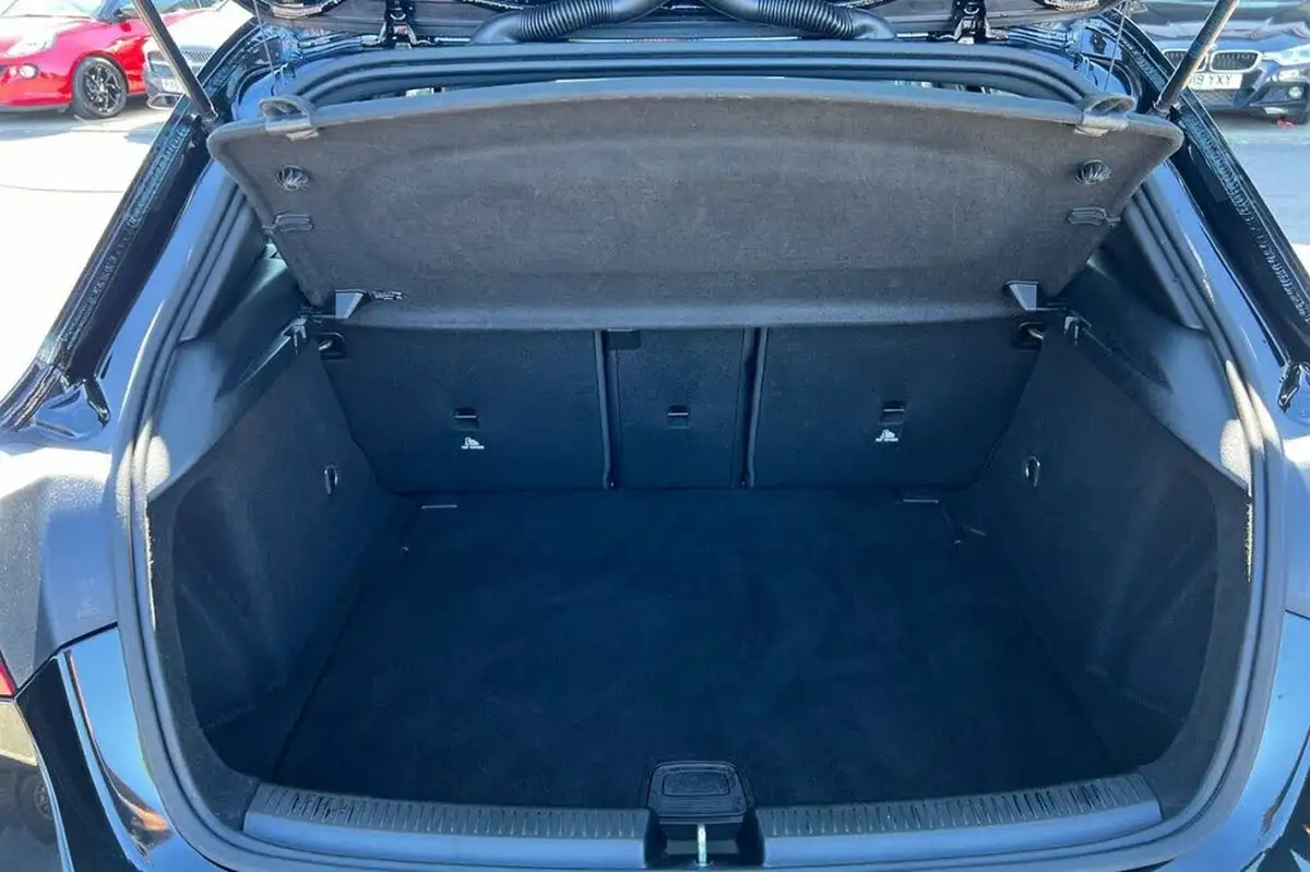 2019-mercedes-benz-a-class-15d-a180d-se-executive-7g-dct-big-24