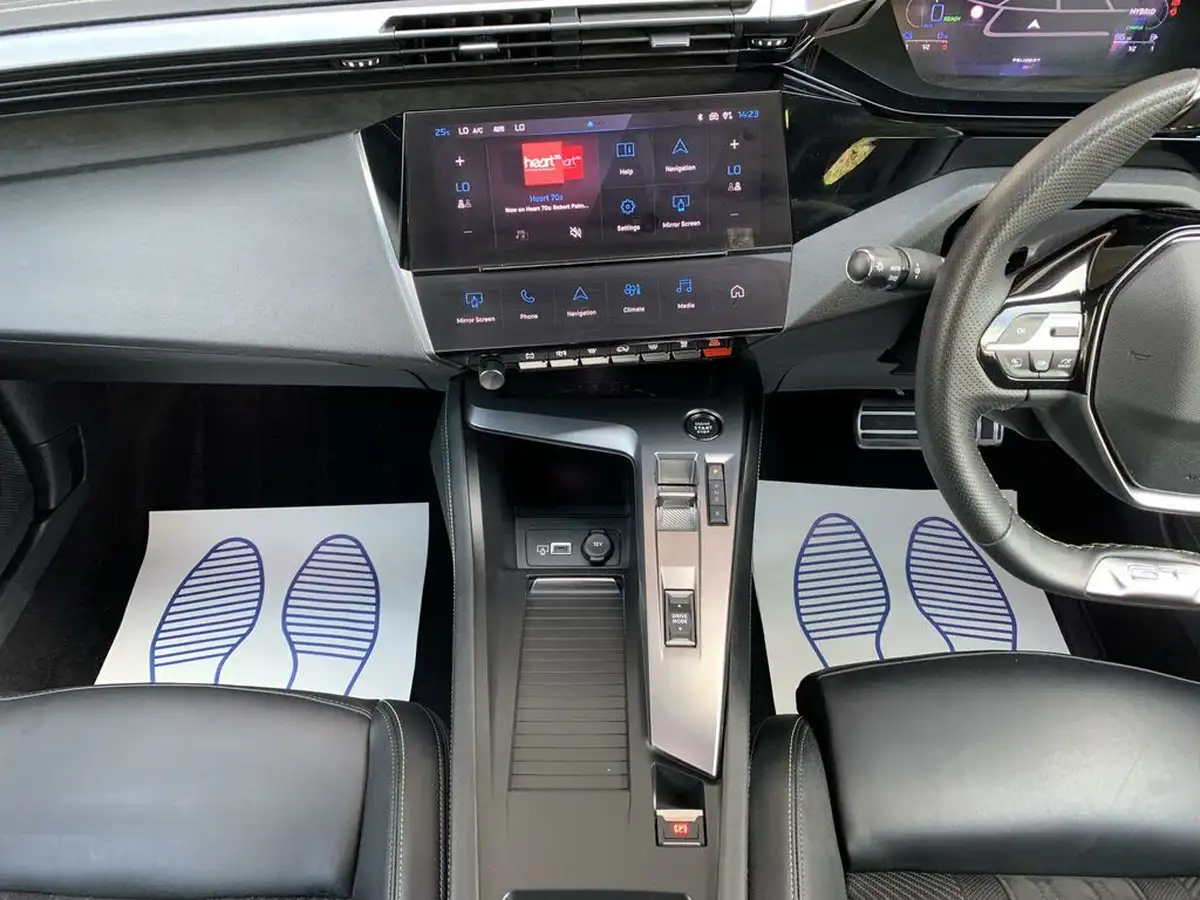 2022-peugeot-308-16-puretech-gt-premium-225bhp-big-23