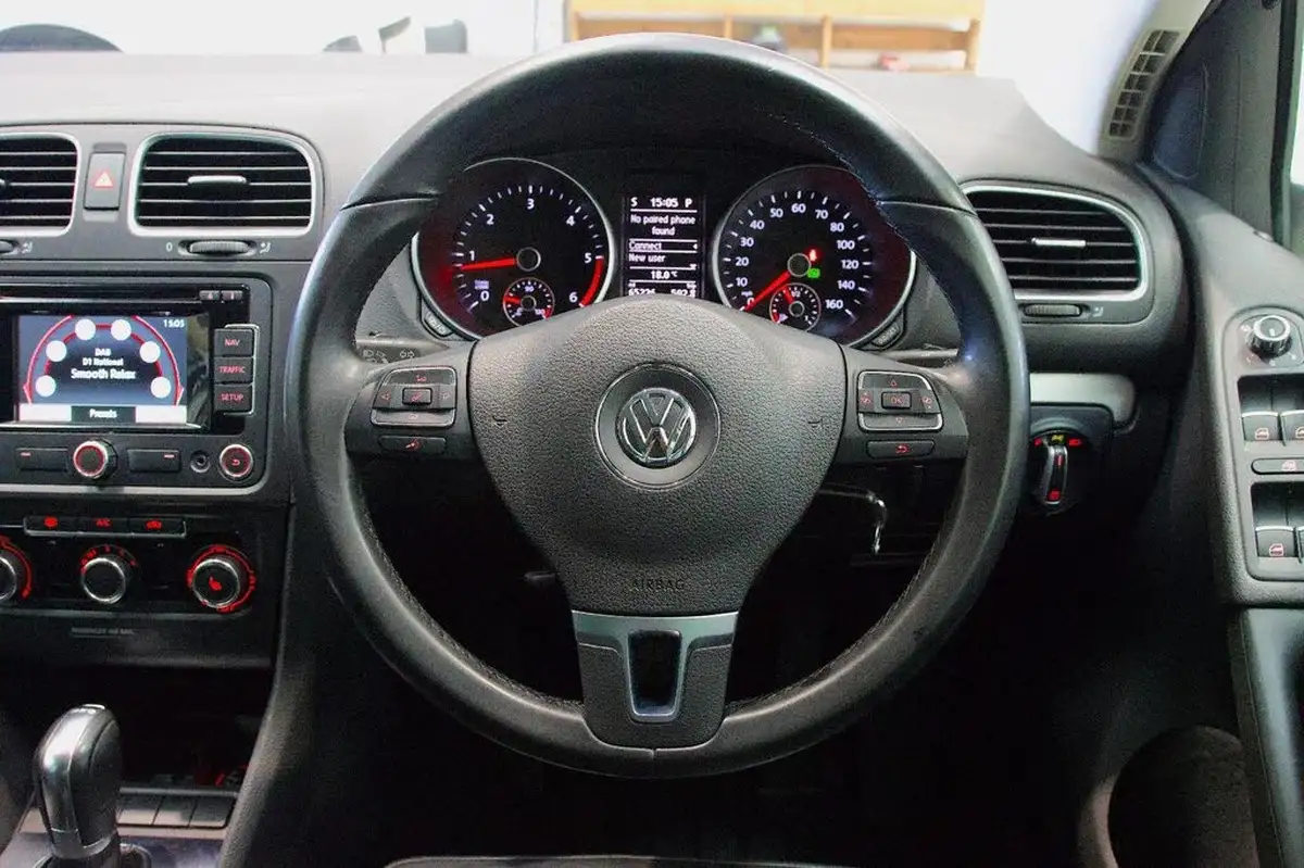 2012-volkswagen-golf-20td-gt-hatchback-5d-dsg-big-15