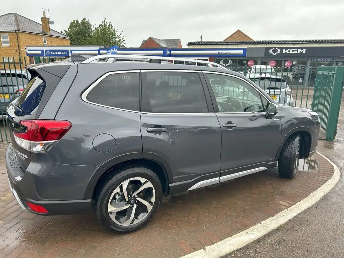 2024-subaru-forester-20-e-boxer-xe-premium-big-4