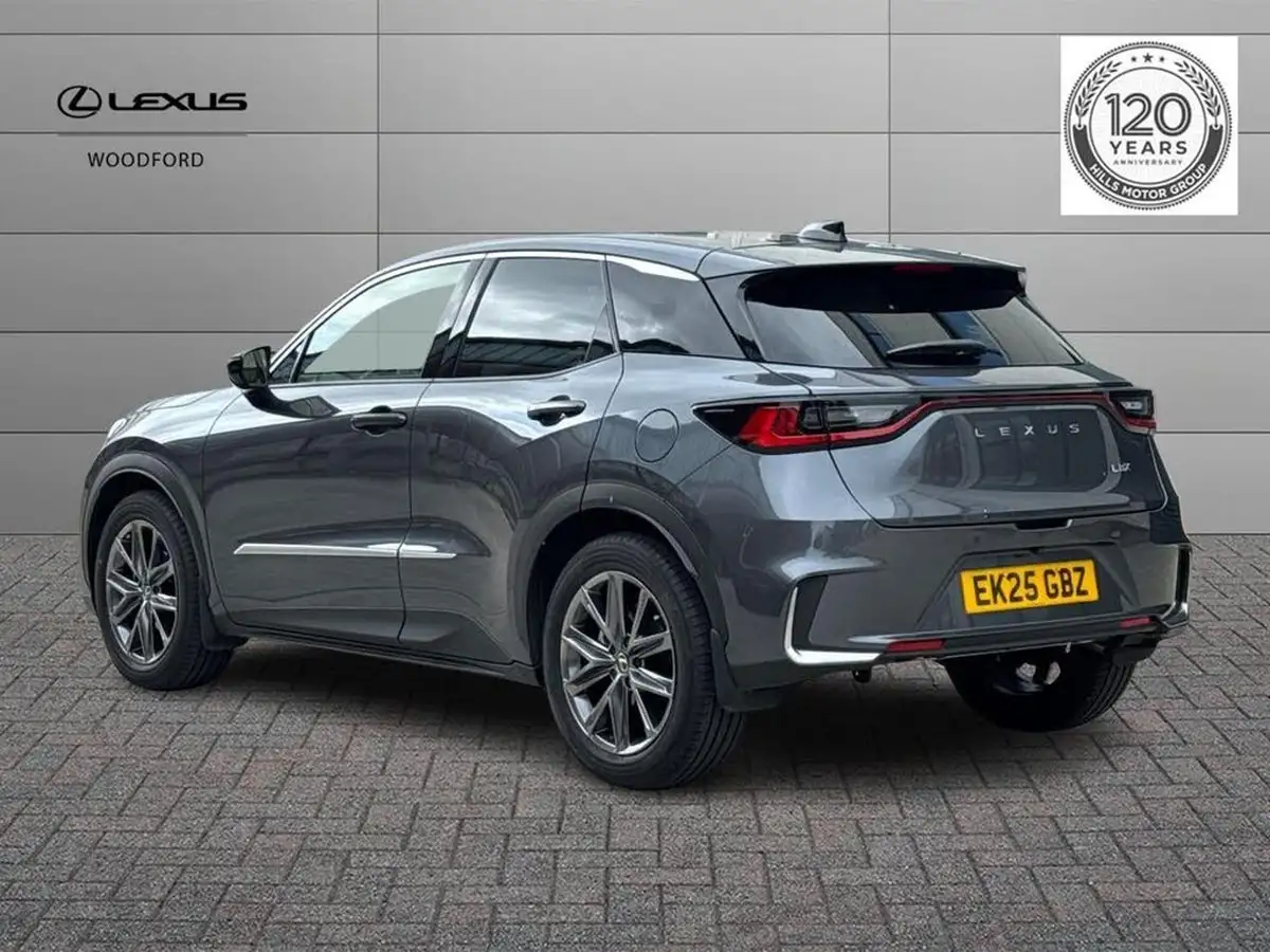 2025-lexus-lbx-15-premium-plus-big-4