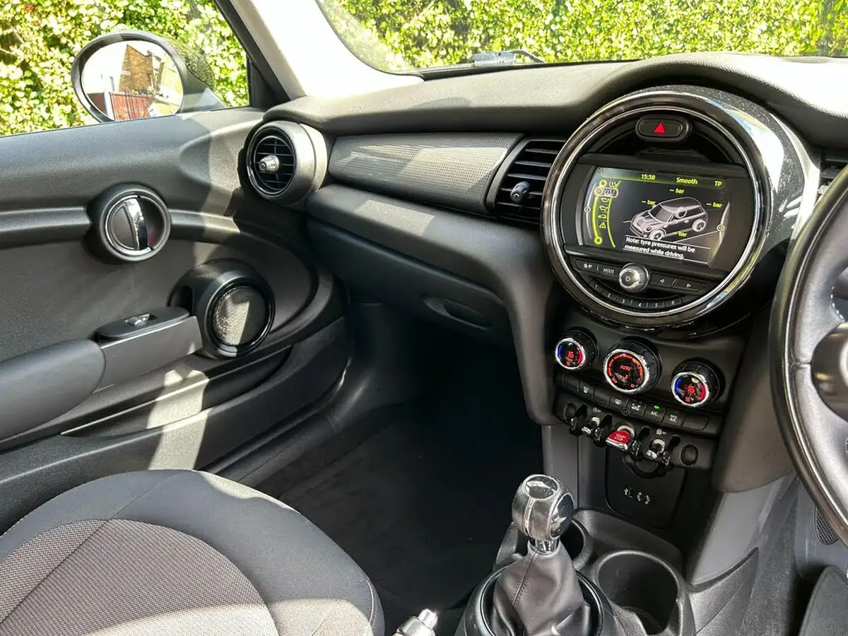 2015-mini-cooper-15-cooper-3d-big-10