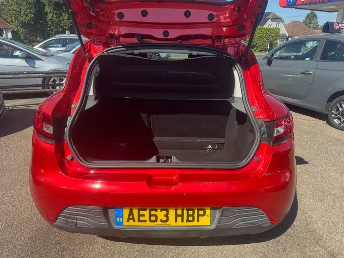 2013-renault-clio-12-16v-expression-hatchback-5d-big-9