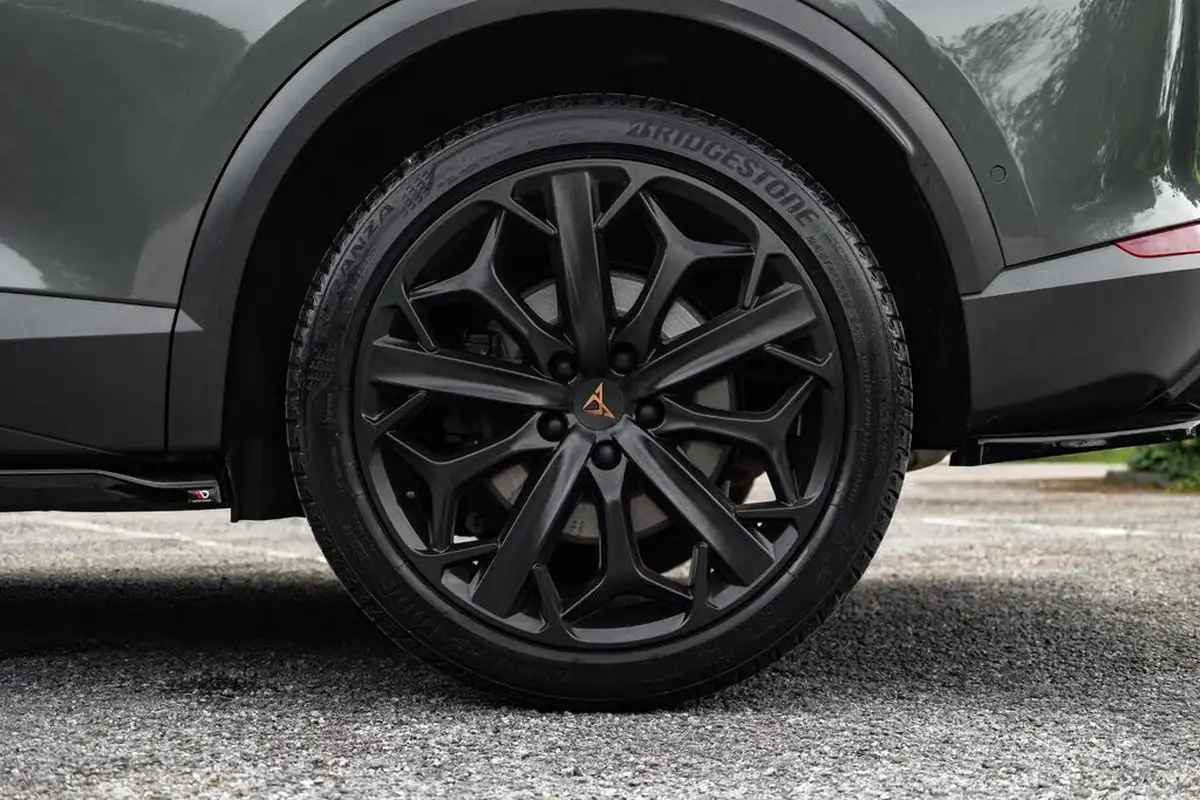 2023-cupra-formentor-20-tsi-vzn-big-29