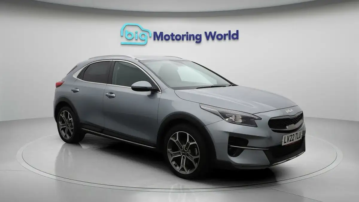 2022-kia-xceed-15-t-gdi-3-big-1