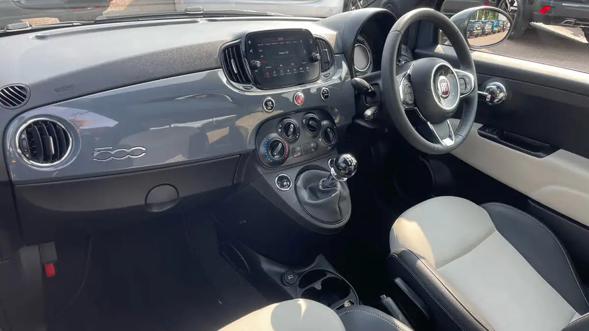 2022-fiat-500-10-dolcevita-big-11