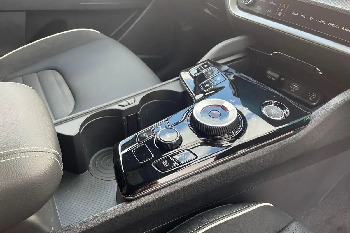 2025-kia-sportage-16-t-gdi-gt-line-s-207bhp-hev-auto-big-16