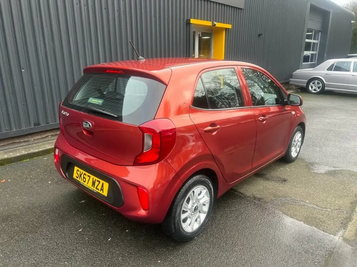 2017-kia-picanto-10-2-big-3