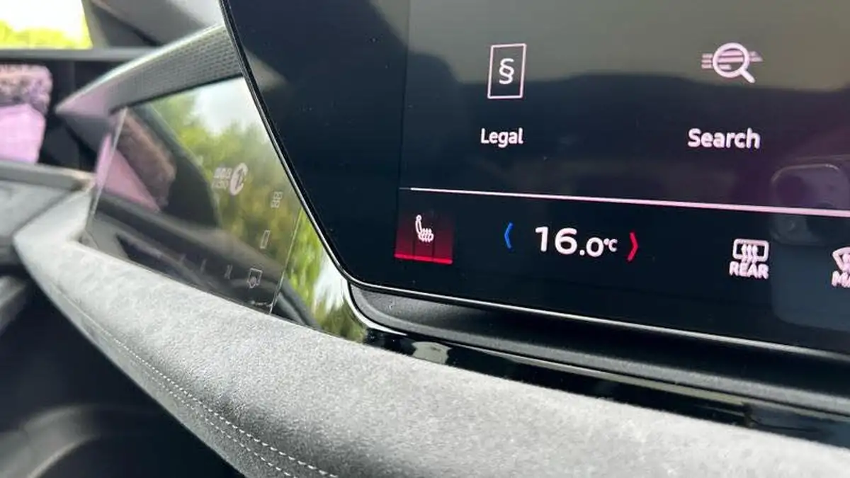 2025-audi-a6-e-tron-e-launch-edition-big-30