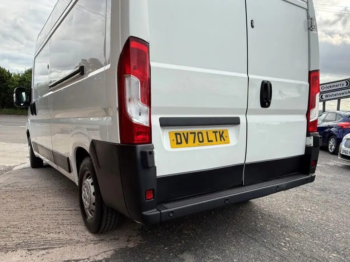 2020-citroen-relay-22bluehdi-35-l3h2-enterprise-panel-big-10