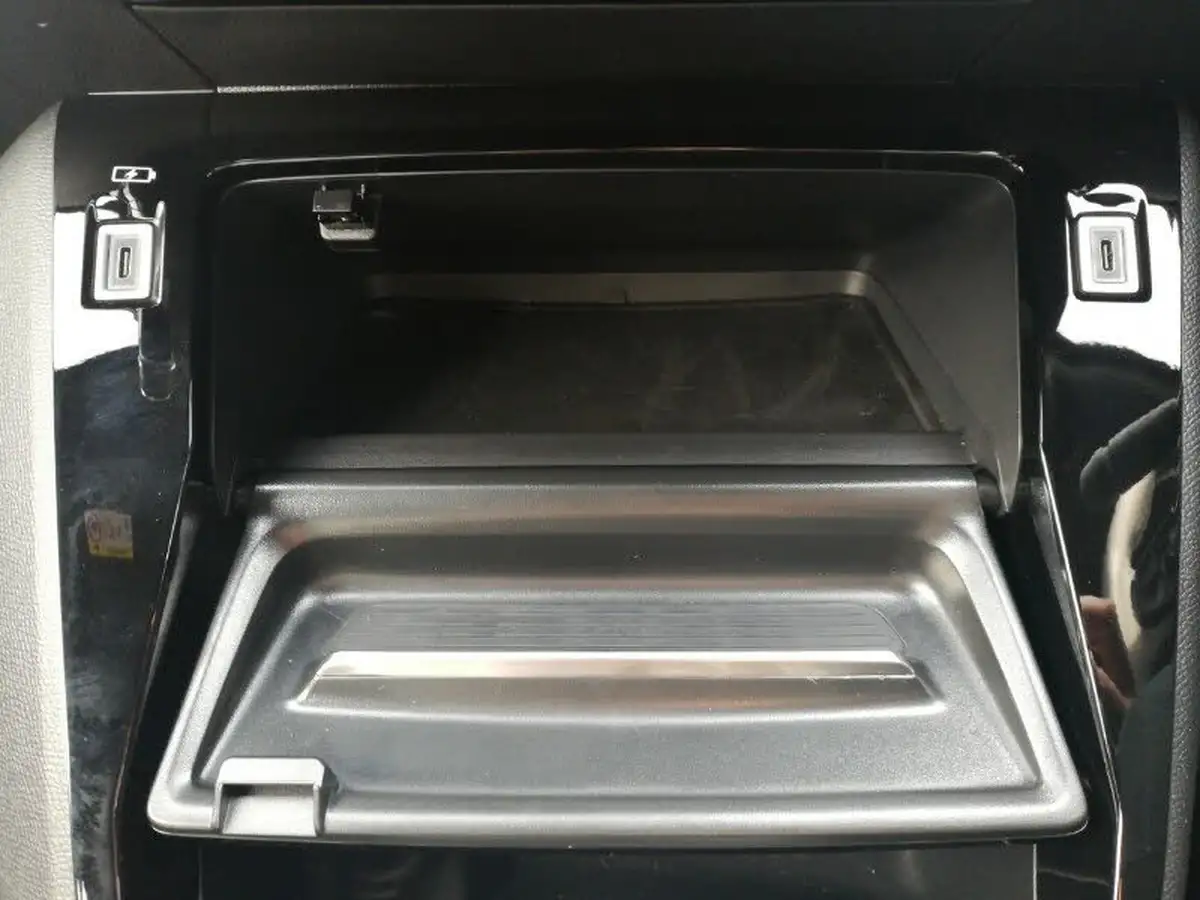 2024-peugeot-2008-suv-12-puretech-allure-130ps-big-18