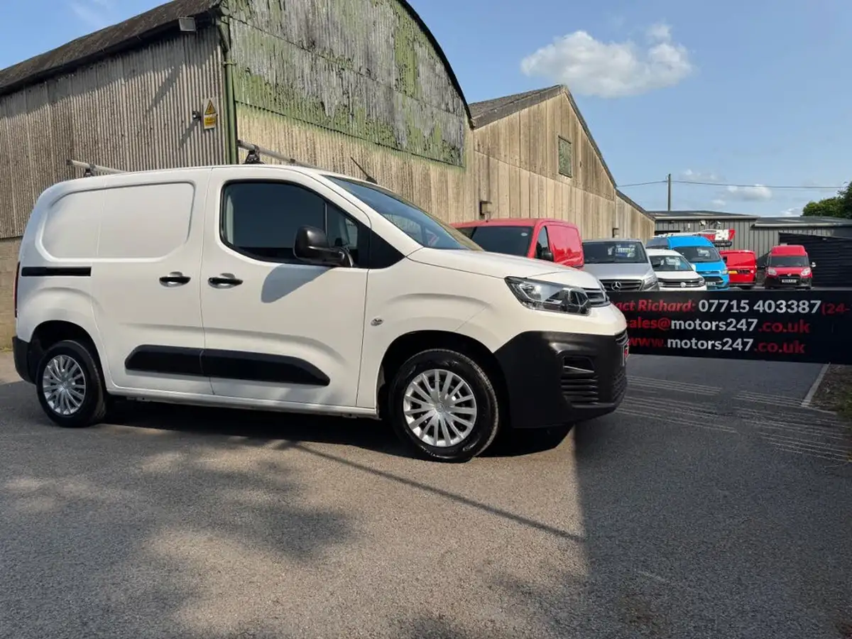 2021-citroen-berlingo-15bluehdi-650-enterprise-ss-big-22