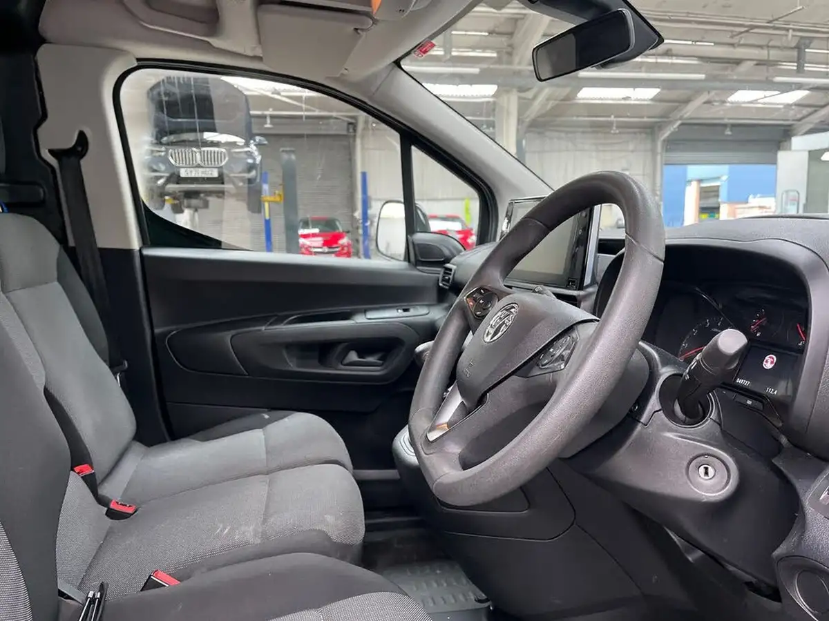 2023-vauxhall-combo-15cdti-pro-2300-100pseu6d-pro-l1h1-big-5