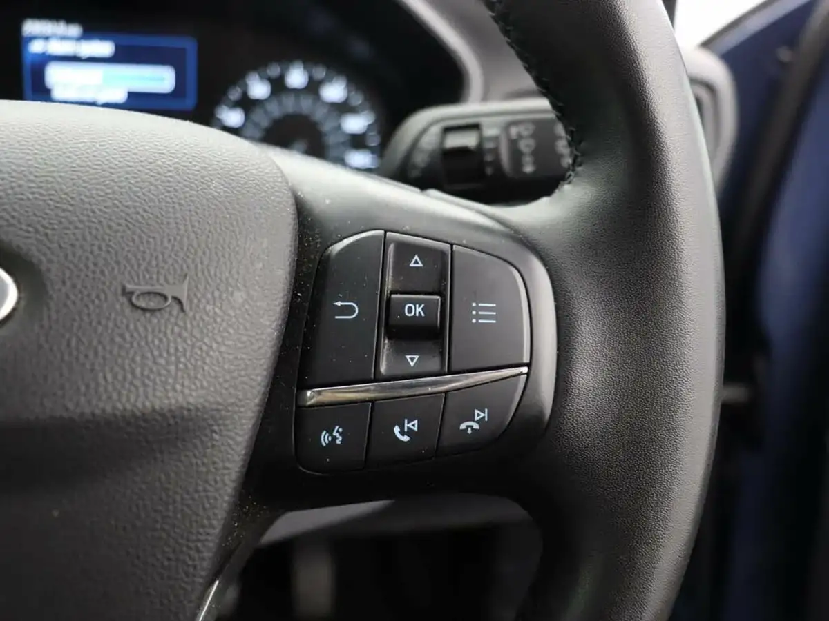 2022-ford-focus-10t-trend-hatchback-big-33