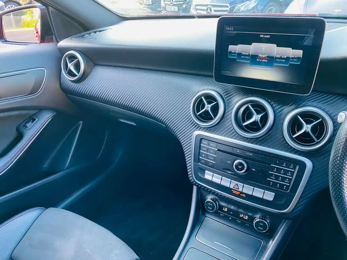 2016-mercedes-benz-a-class-big-23