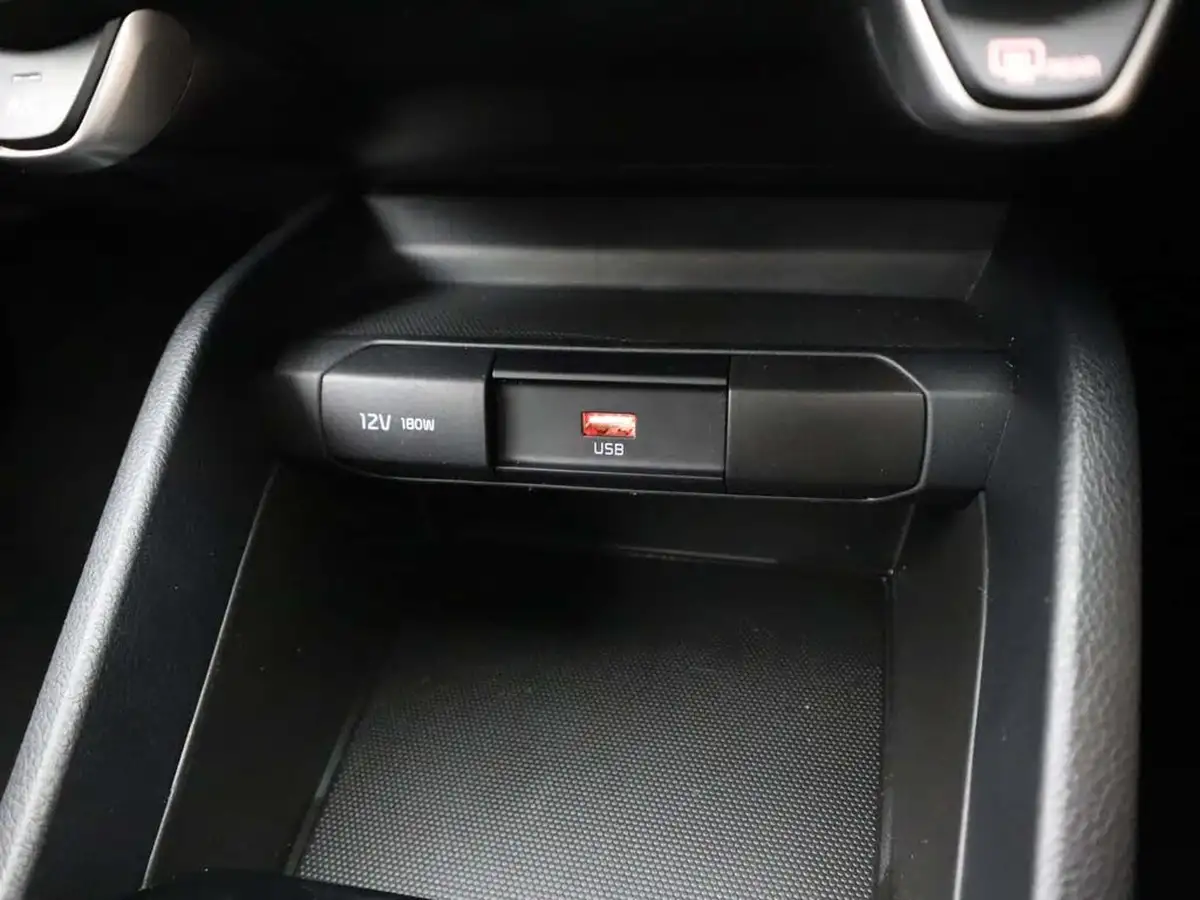2025-kia-stonic-10-t-gdi-2-dct-big-30