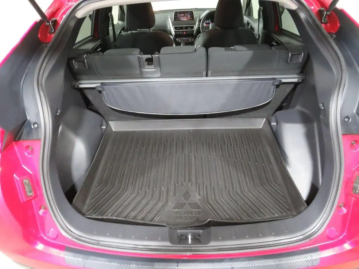 2019-mitsubishi-eclipse-cross-15-3-auto-big-10