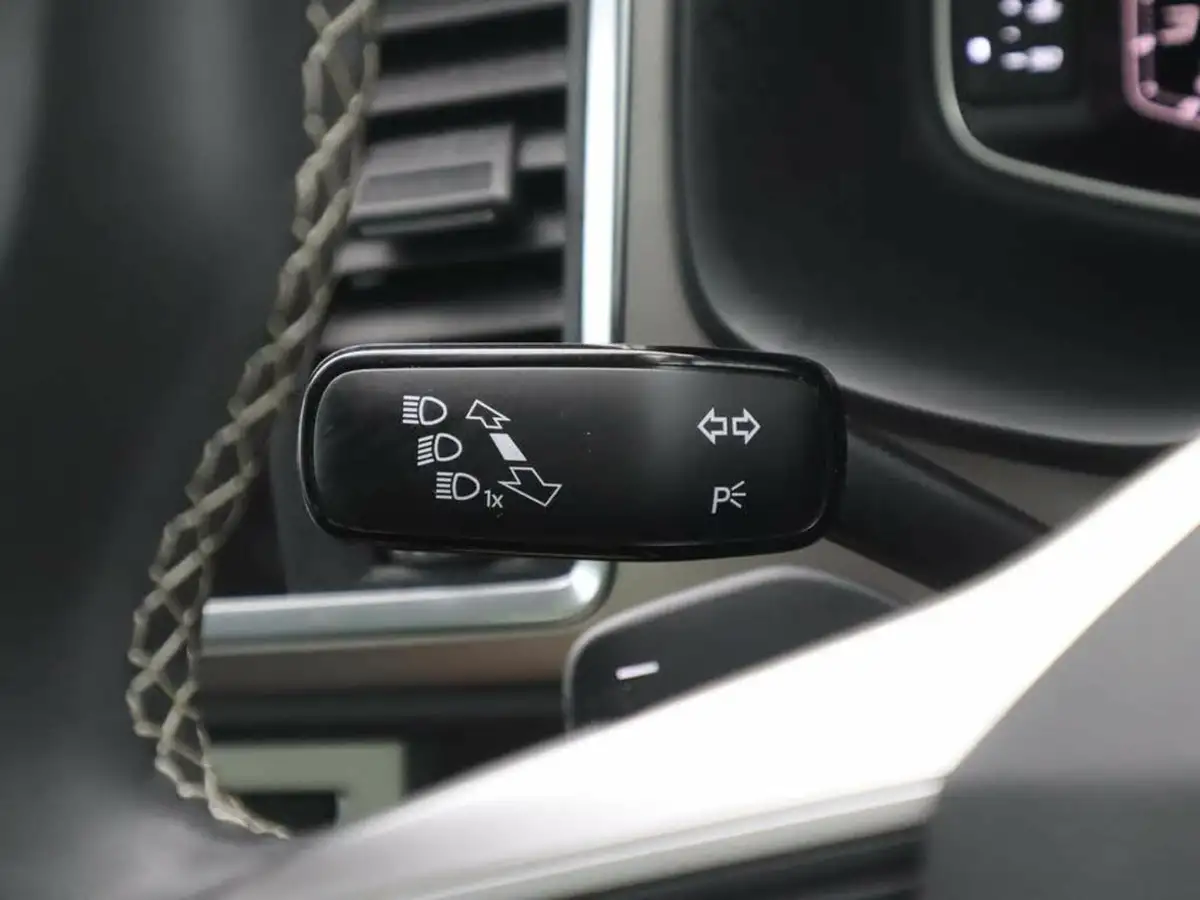 2023-seat-ateca-15-ecotsi-xperience-lux-dsg-big-32