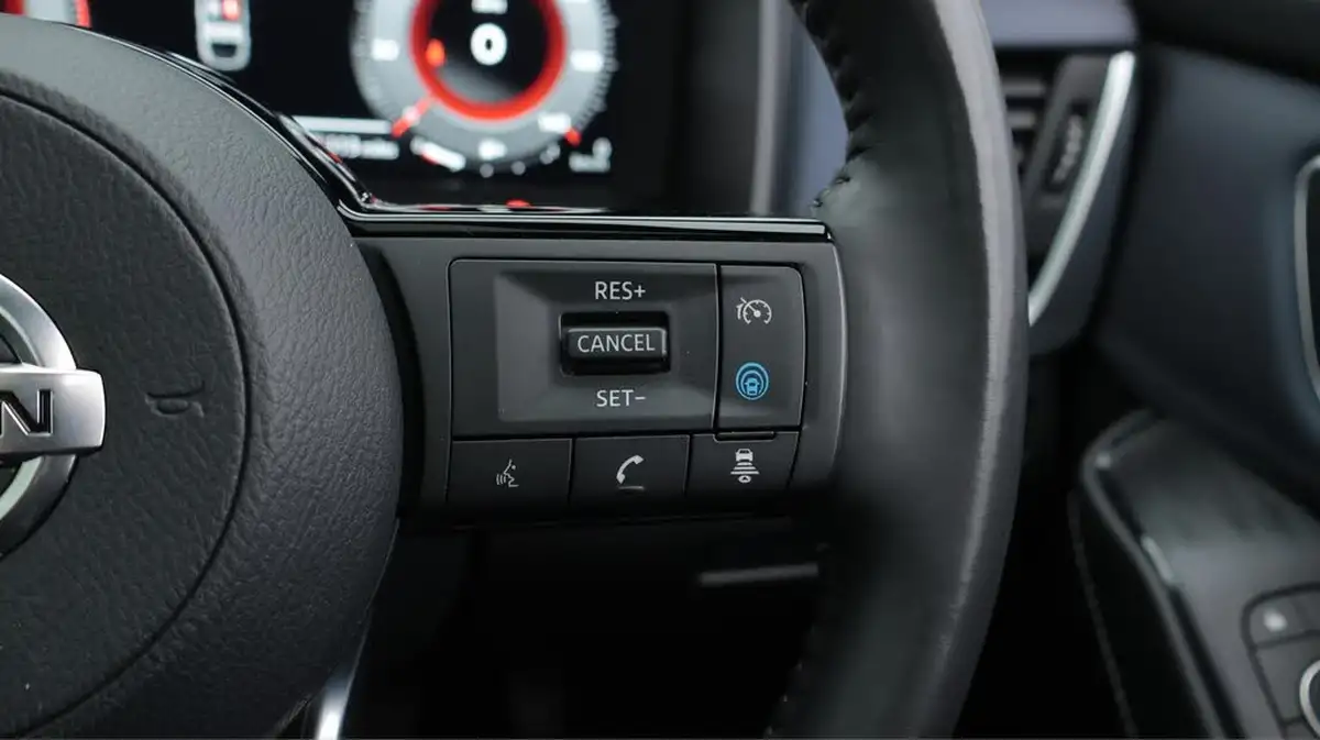 2022-nissan-qashqai-13-dig-t-tekna-158ps-big-24