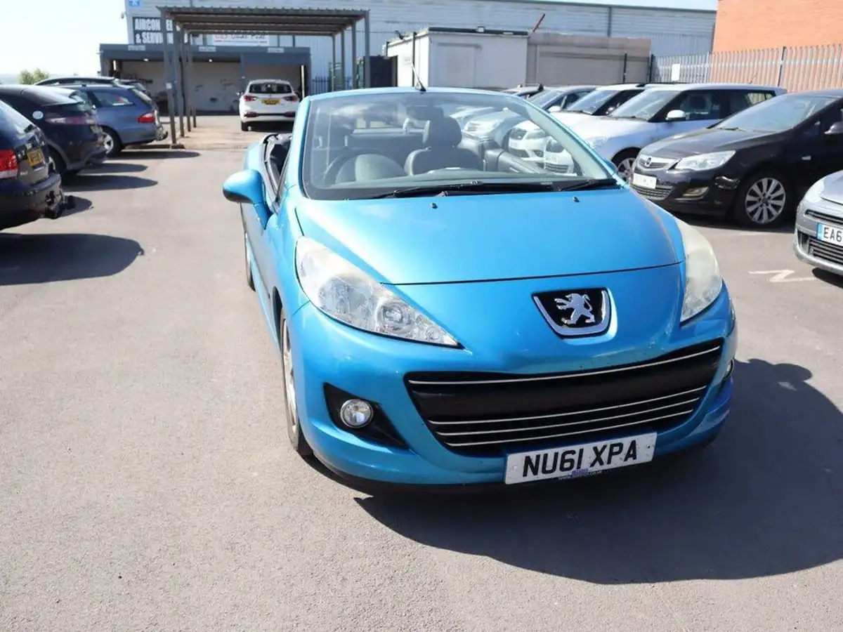 2011-peugeot-207-cc-16-sport-vti-big-9