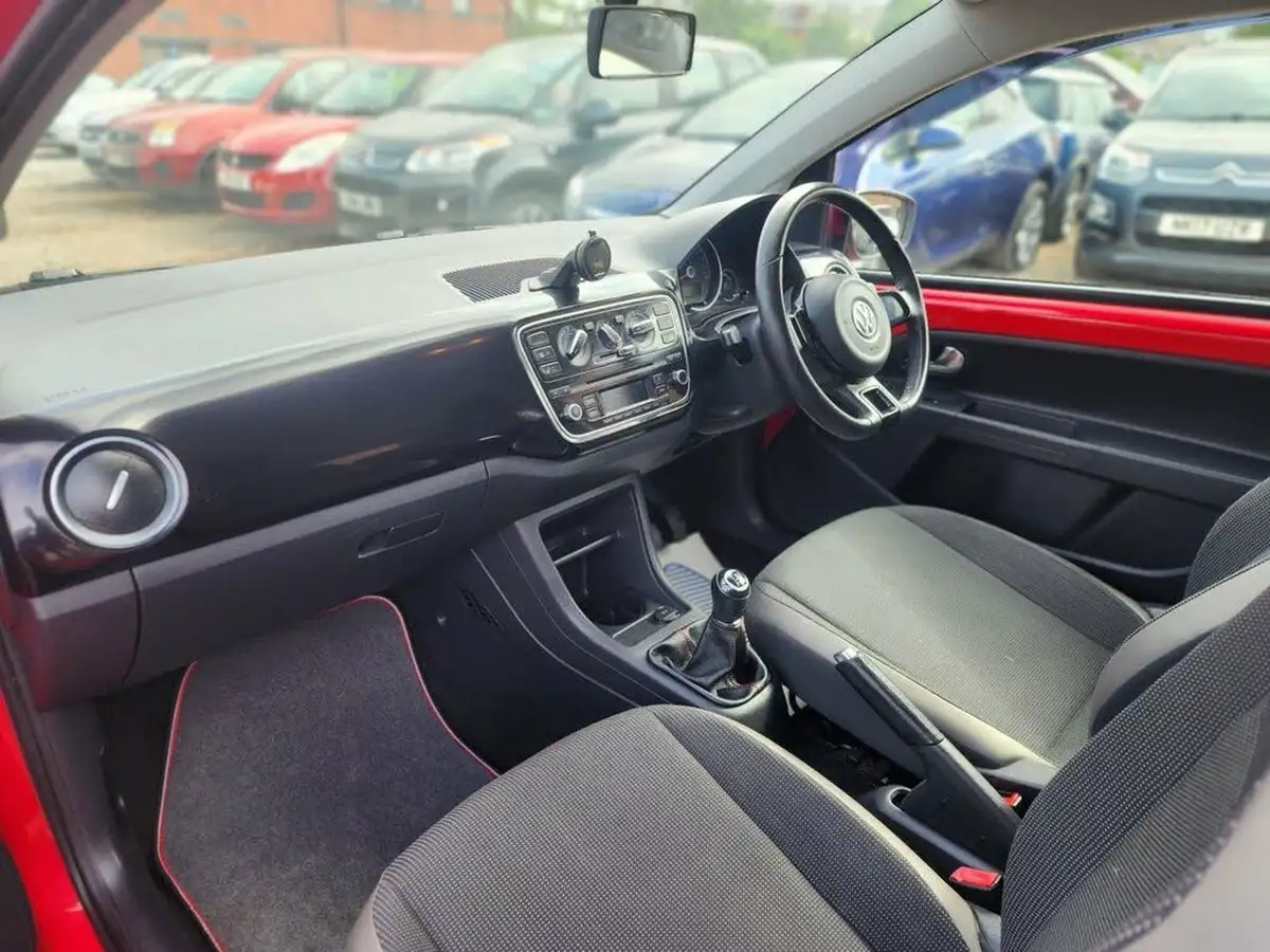 2013-volkswagen-up-10-high-up-3d-big-19