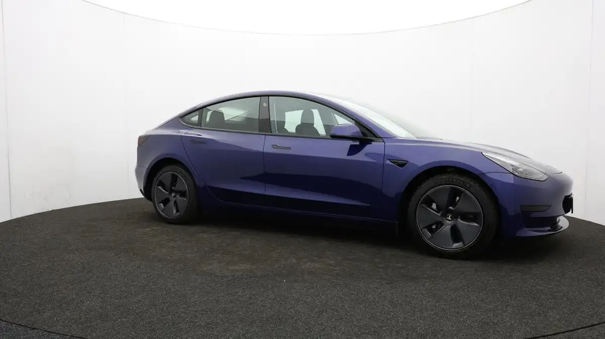 2022-tesla-model-3-e-rwd-big-45