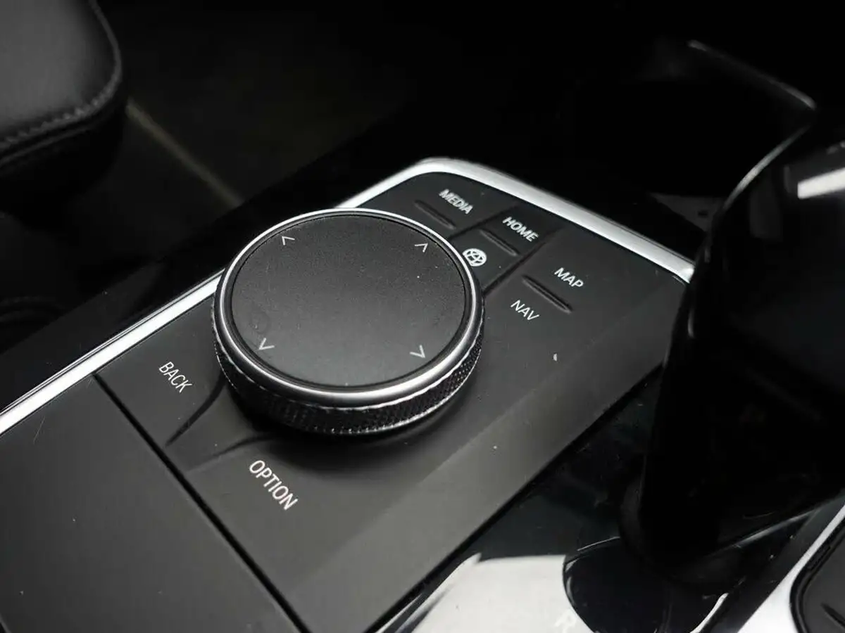 2020-bmw-1-series-big-30