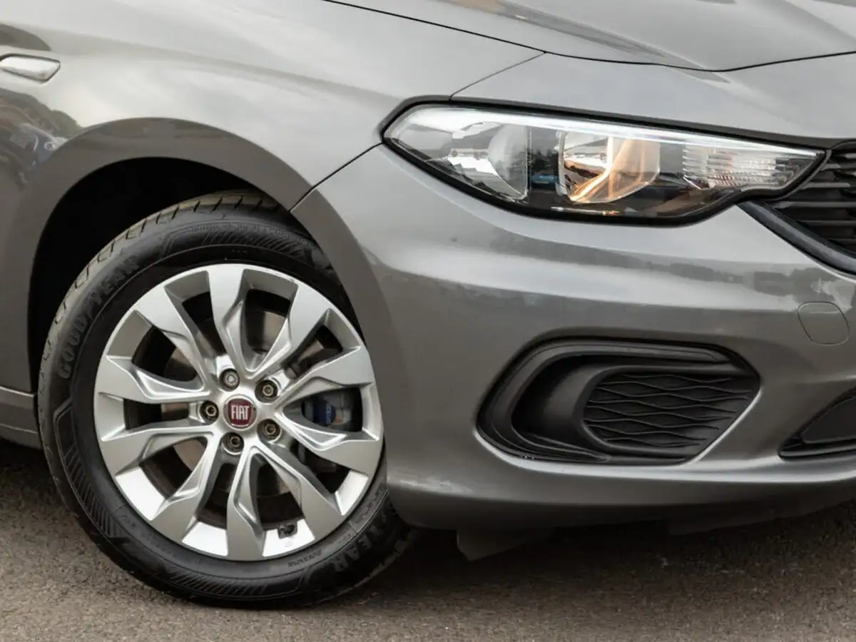 2018-fiat-tipo-14-easy-hatchback-big-10