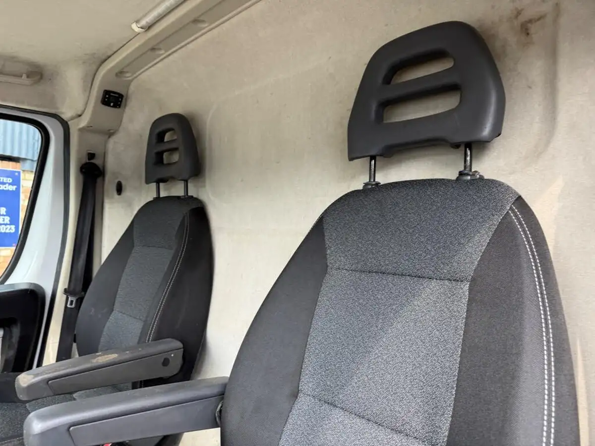 2017-fiat-ducato-20td-35-lh2-panel-big-34