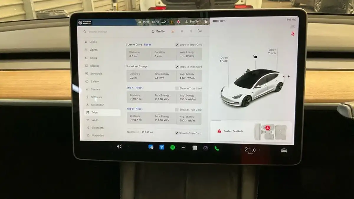 2021-tesla-model-3-e-long-range-4x4-big-12