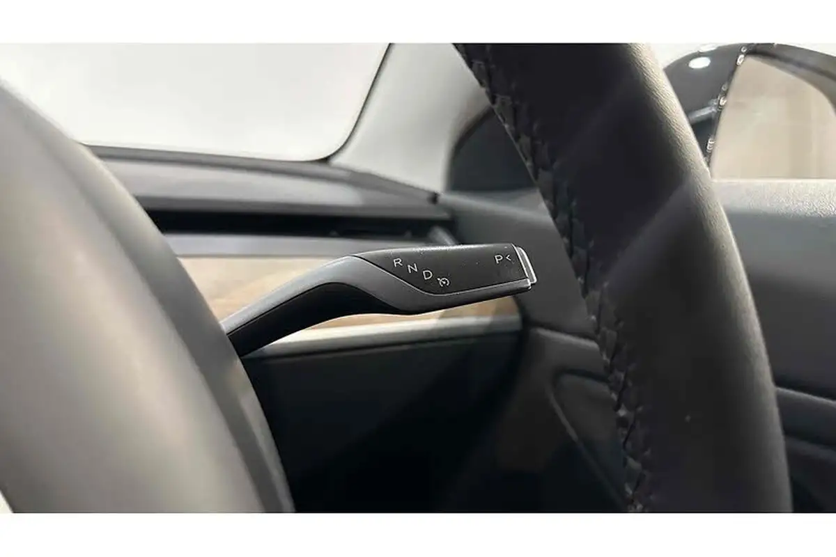 2020-tesla-model-3-e-long-range-big-41