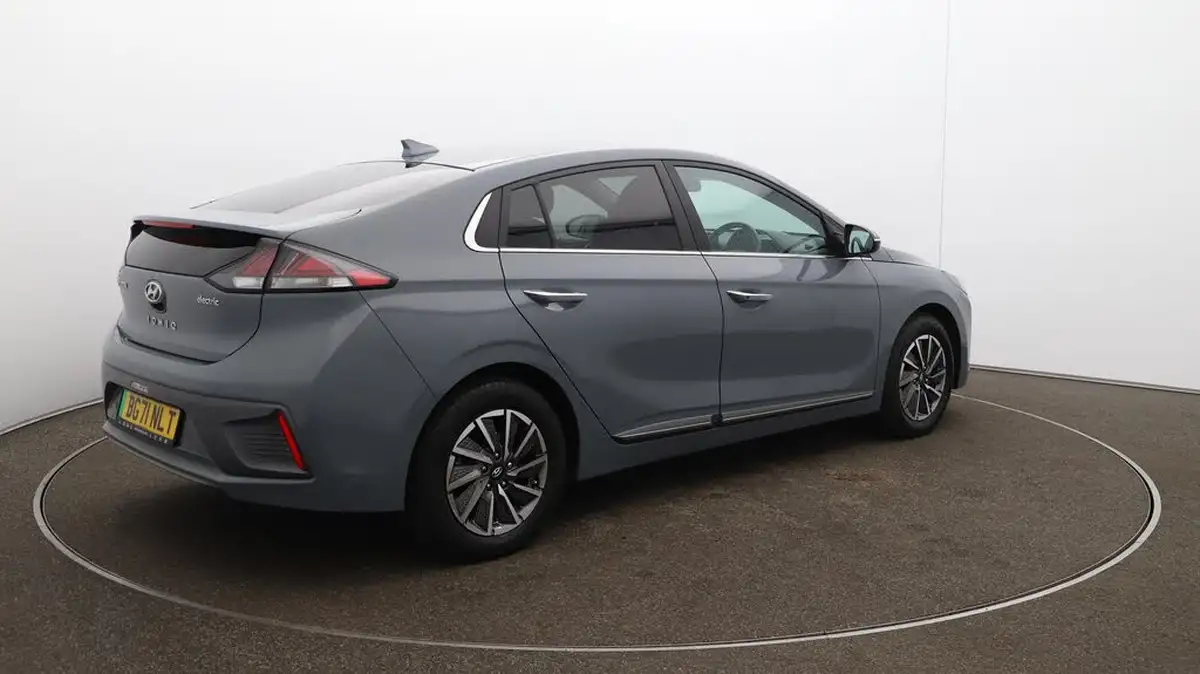2021-hyundai-ioniq-e-premium-electric-100kw-big-47