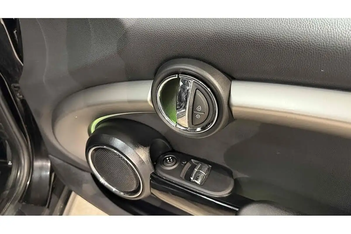 2020-mini-cooper-15-cooper-exclusive-hatchback-3d-auto-big-13