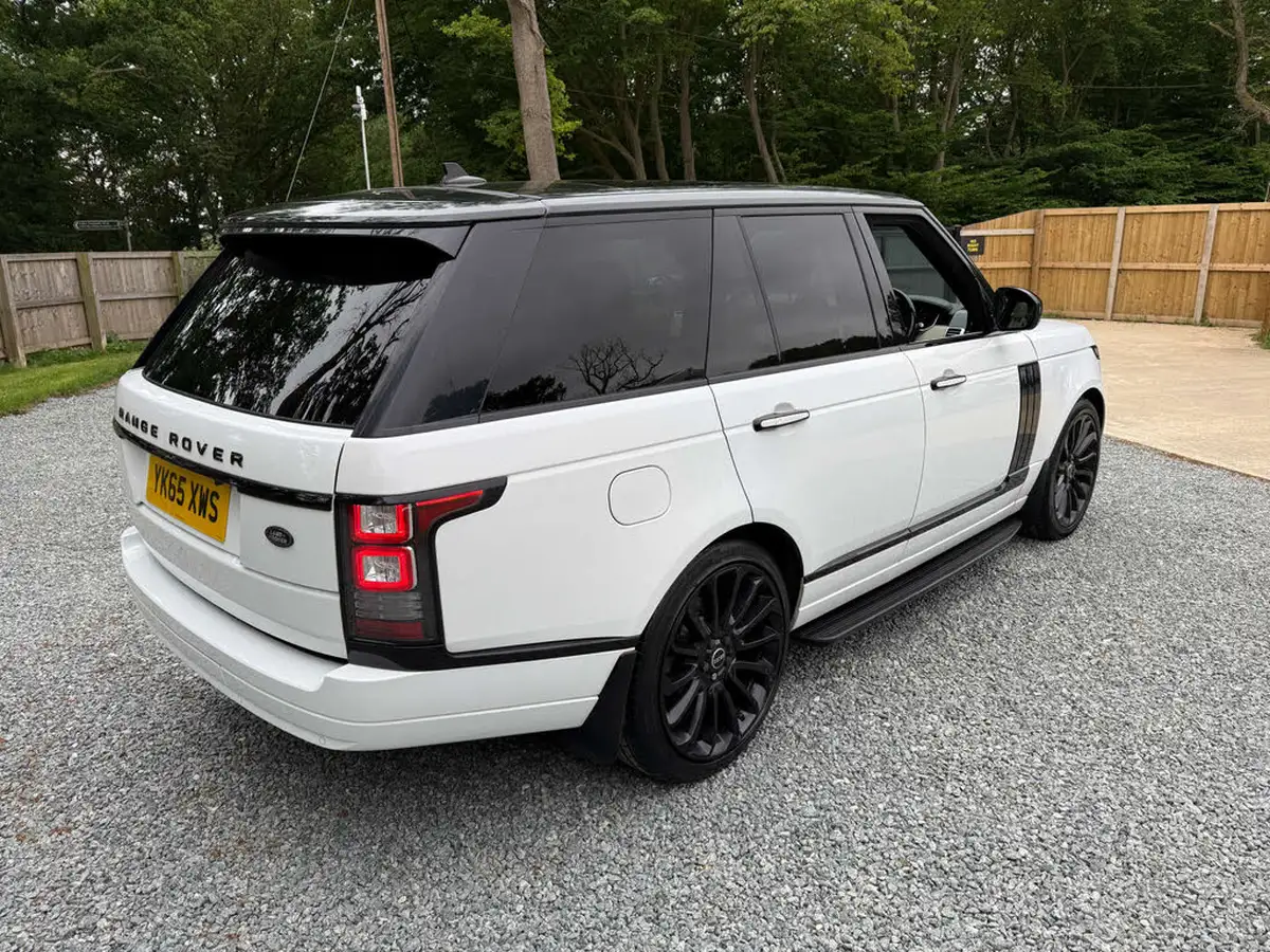 2015-land-rover-range-rover-30tdv6-vogue-big-22