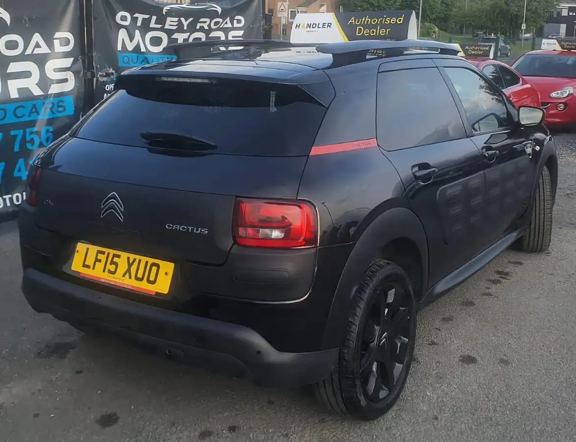 2015-citroen-c4-cactus-16bluehdi-flair-big-43