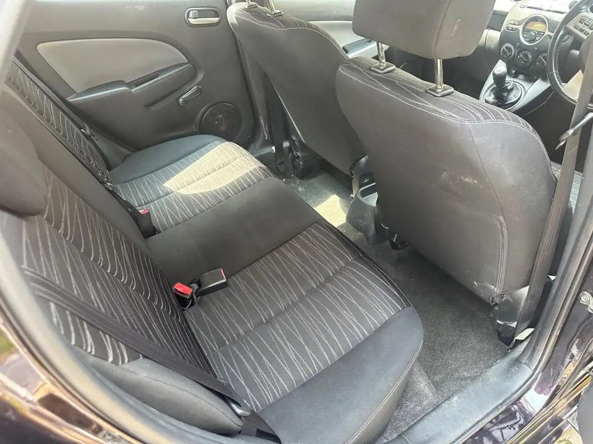 2009-mazda-mazda2-13-tamura-5d-big-14