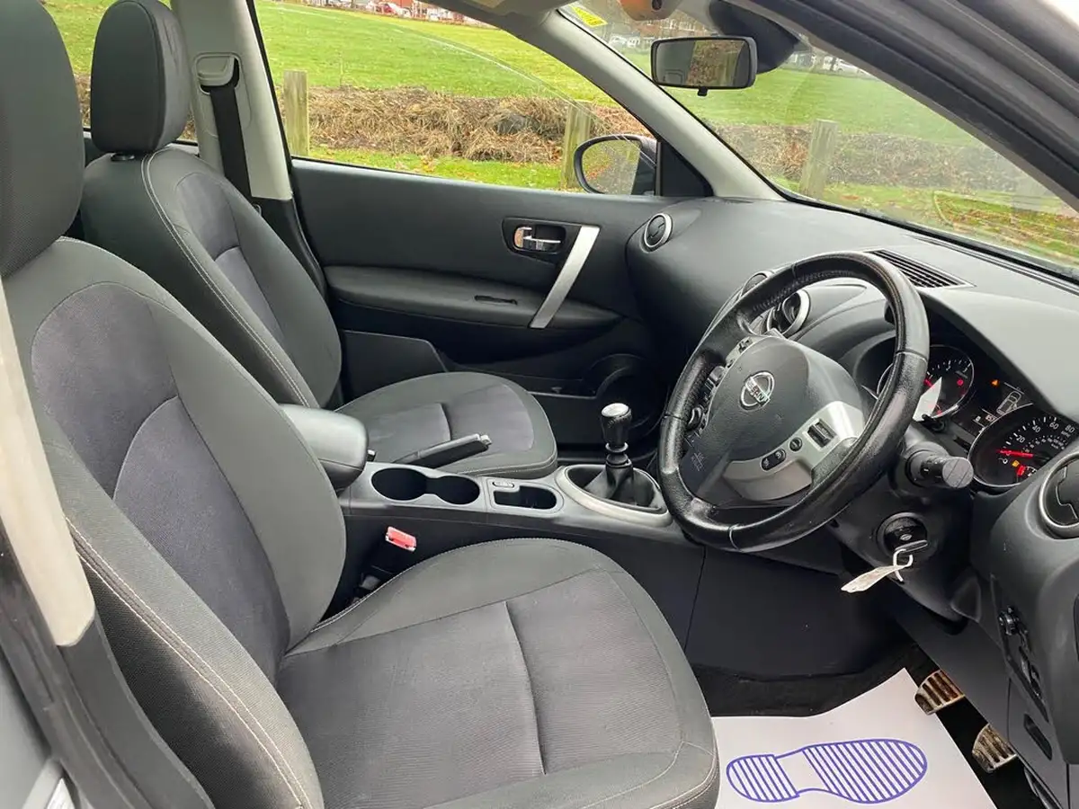 2012-nissan-qashqai-15td-n-tec-big-11
