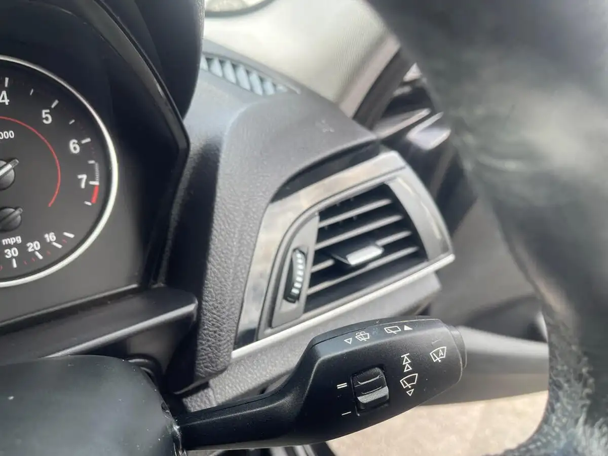 2016-bmw-1-series-15-118i-sport-5d-big-18
