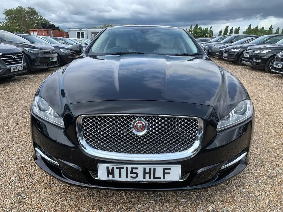 2015-jaguar-xj-series-30td-xj-portfolio-swb-auto-big-1