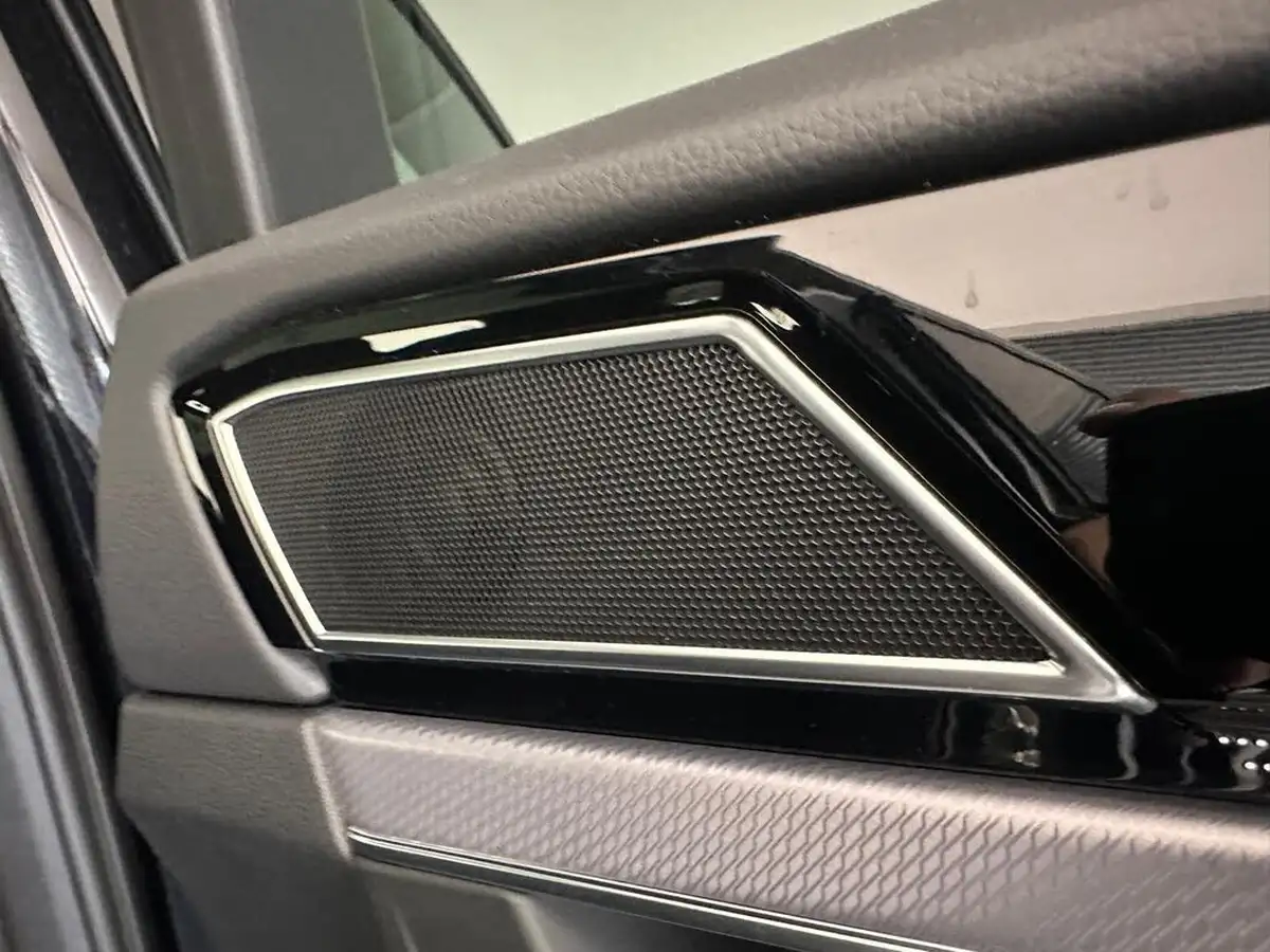 2020-volkswagen-touareg-30tdi-black-edition-286ps-big-23