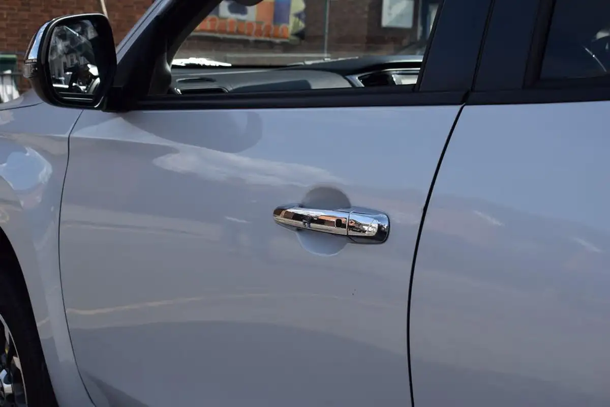2021-mitsubishi-l200-22di-d-warrior-big-15