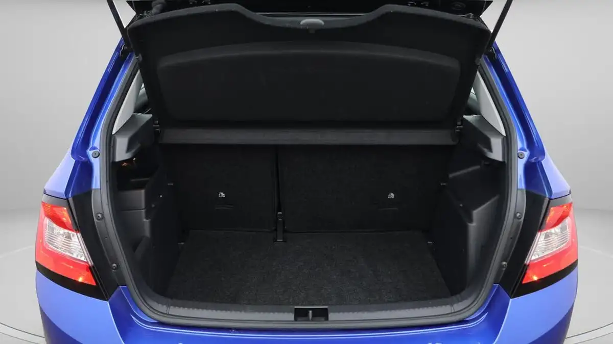 2020-skoda-fabia-10-mpi-colour-edition-60ps-big-17